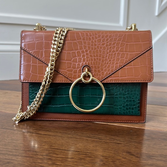 Express - Picture 1 of 9